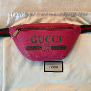 *AUTHENTIC* GUCCI Small Logo Belt Bag